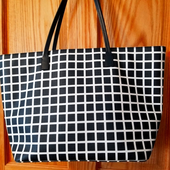 Kate Spade tote - Picture 2 of 5